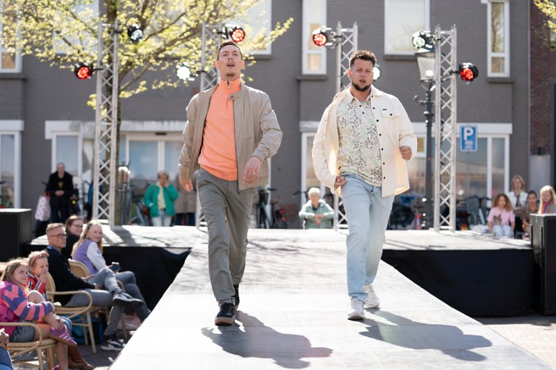 Modeshow 370_.jpg
